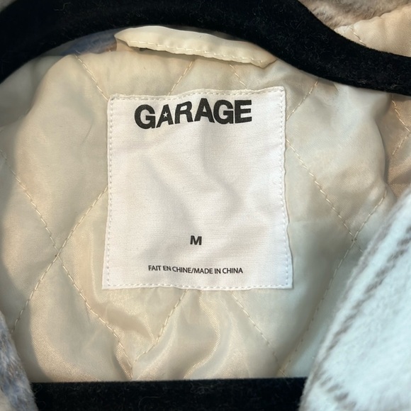 Garage Cream Light Blue Plaid Vicinity Oversized Quilted Shacket Size Medium - Picture 9 of 12